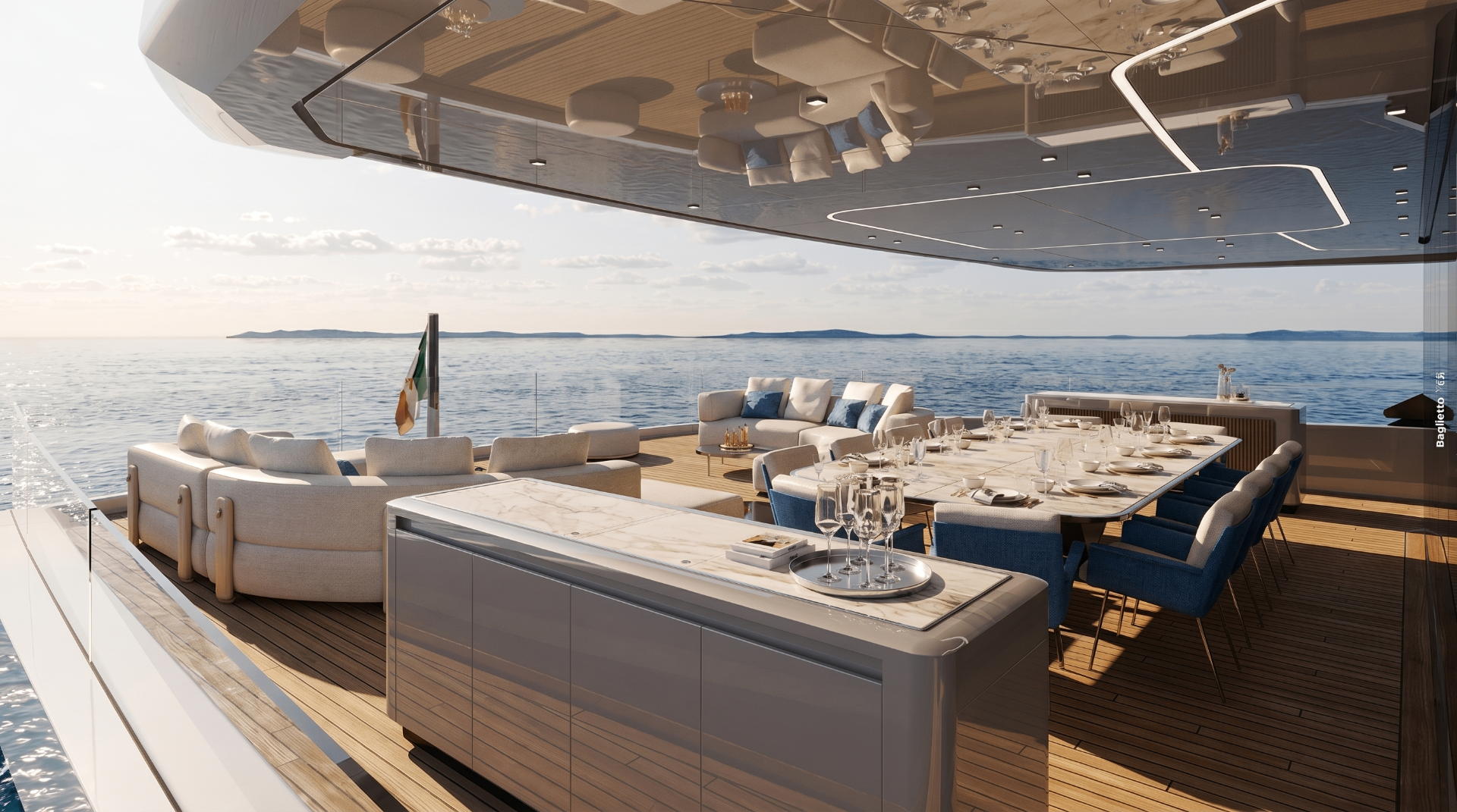 Upper aft deck lifestyle